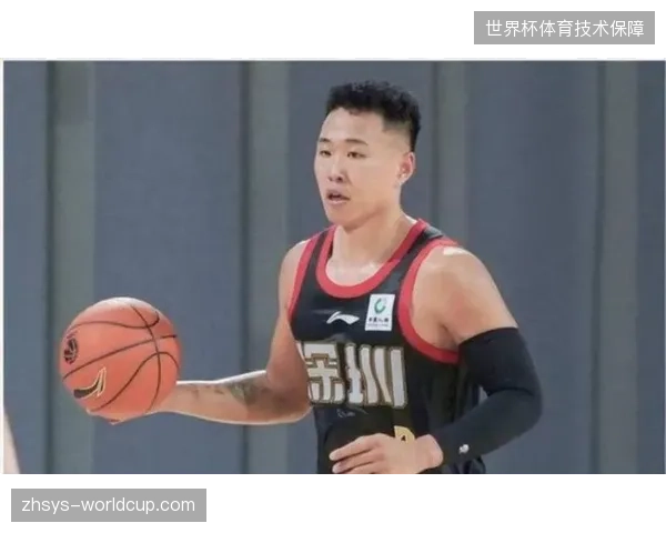 深圳队核心贺希宁数据全面跃升，凭借赛季高效表现首度荣膺常规赛MVP